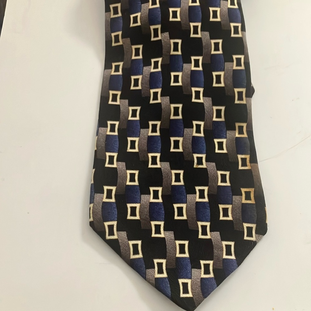 FINAL MARKDOWN Louis Roth silk tie